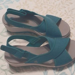 Clarks cloudsteppers turquoise sandals 9W